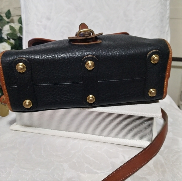 Dooney & Bourke Vintage All Weather Leather purse - Picture 6 of 16